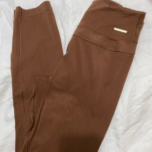 Whitney V3- Dandelion Brown